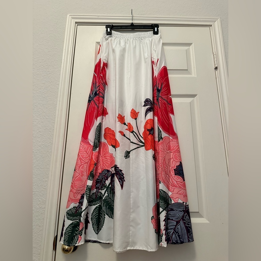 NWOT Vibrant Floral Print High-Waist Flowy Maxi Skirt Large - Picture 8 of 10